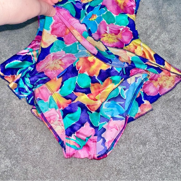 VTG 80’s Vibrant Colorful Floral Print Skirted One Piece Strapless Swimsuit - Picture 6 of 10